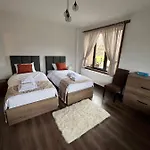Vladimirov's House , цяла къща Holiday home Kovacevica