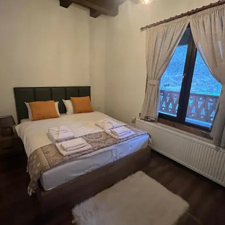 Vladimirov's House , цяла къща Vakantiehuis Kovačevica