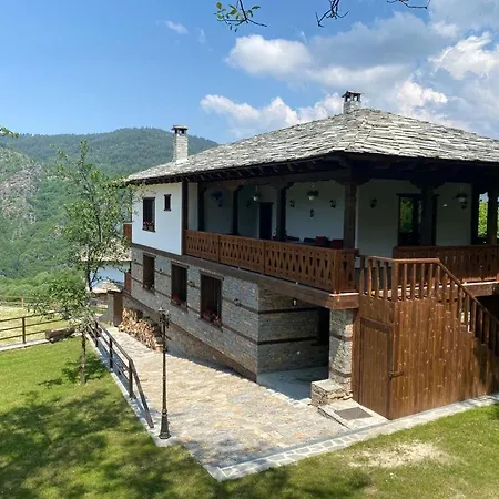 Vladimirov's House , цяла къща *