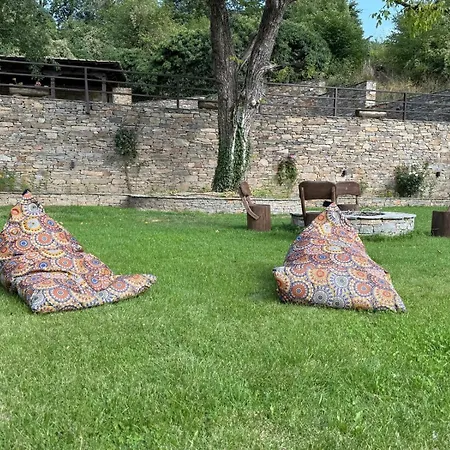 Vladimirov's House , цяла къща Holiday home *