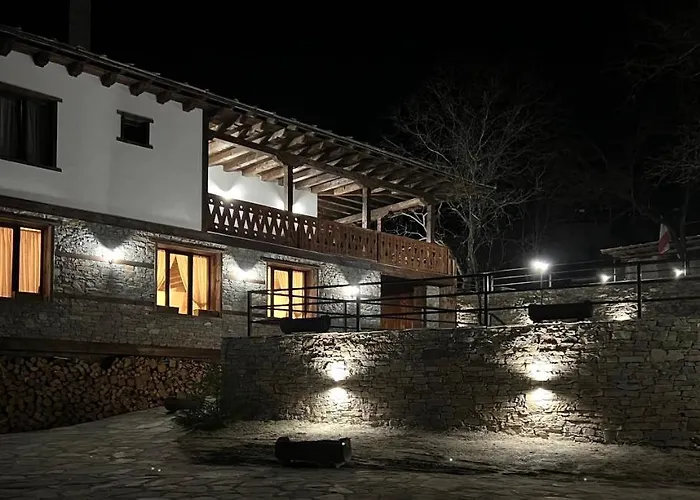 Vladimirov's House , цяла къща Holiday home *