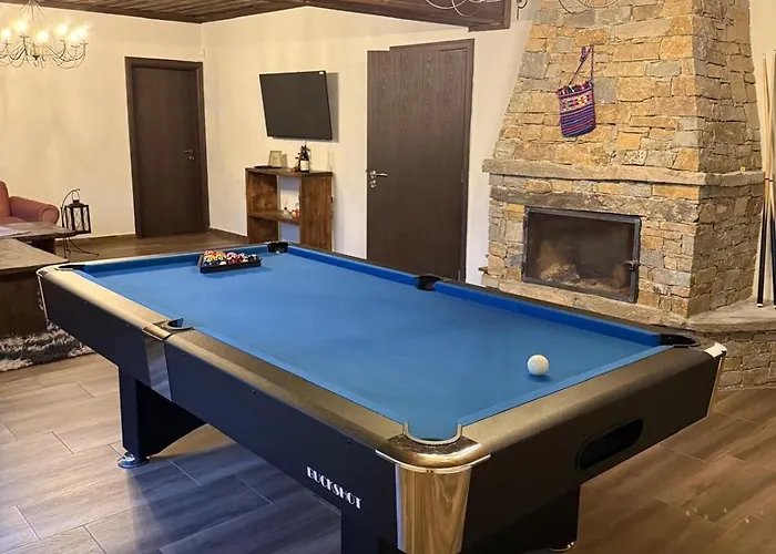 Vladimirov's House , цяла къща Holiday home *